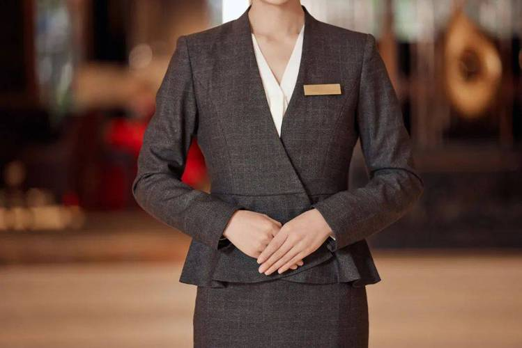 酒店服務(wù)禮儀全攻略 從儀容儀表到服務(wù)細(xì)節(jié)的完美呈現(xiàn)